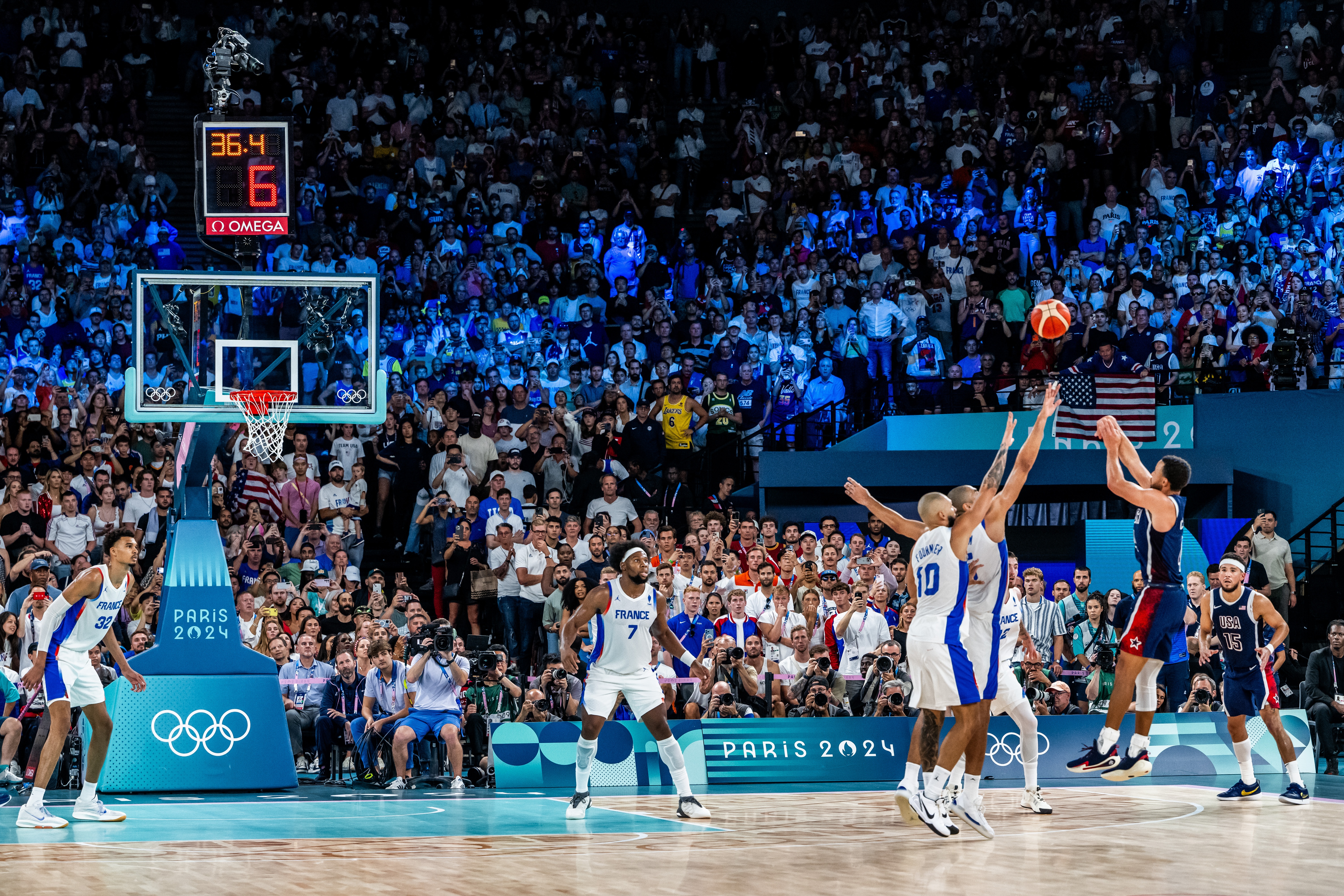 星空体育官方网站-戈贝尔评价库里奥运决赛发挥：见证传奇时刻倍感荣耀