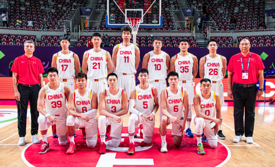 星空体育app下载-中国男篮八强对手确定！避开澳大利亚+日本 进天堂半区 决赛有戏