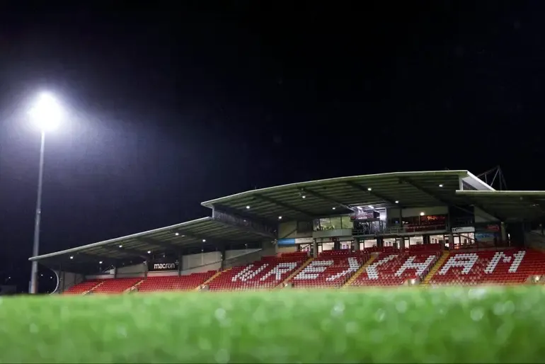 星空体育平台-雷克瑟姆官方：警告球迷若针对切尔西辱骂恐同口号，会被捕